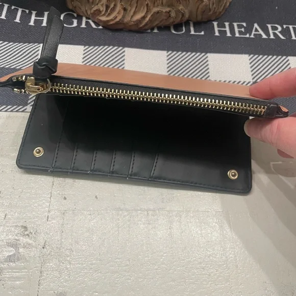 Nine West wallet - Picture 3 of 6